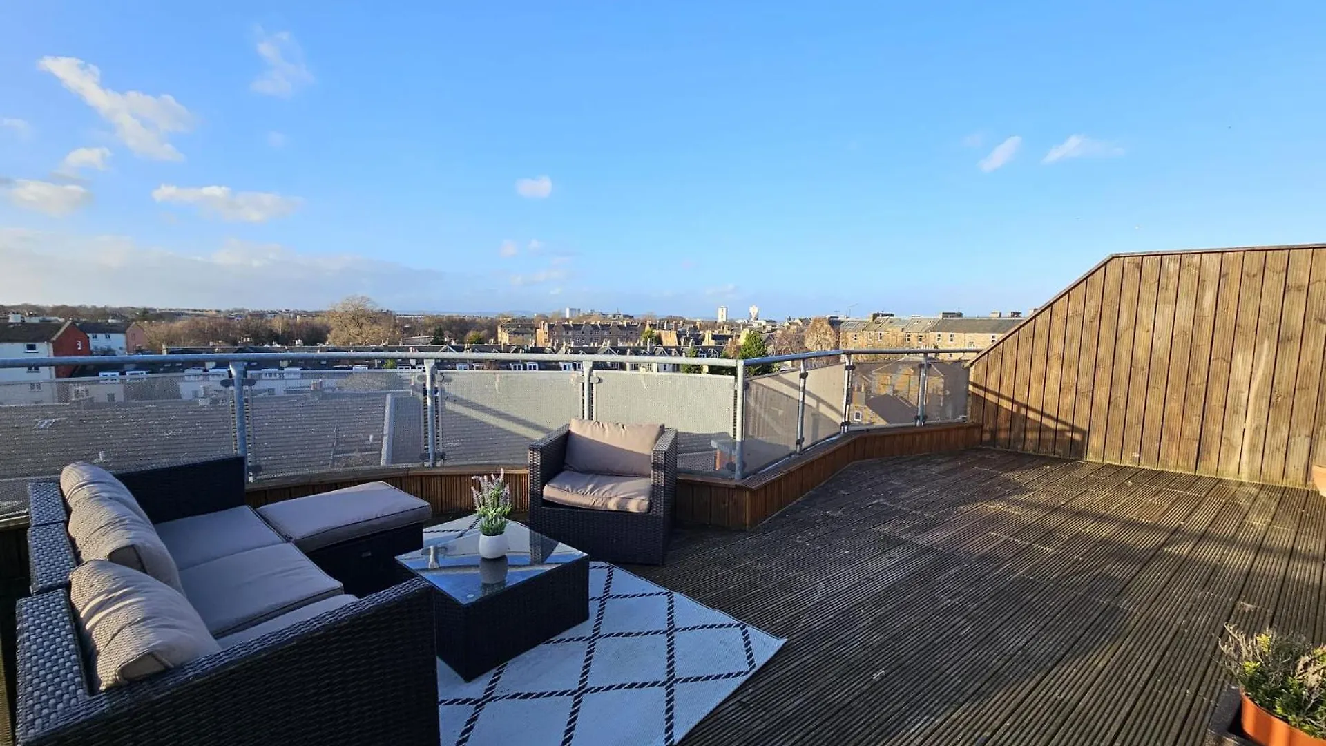 Rooftop Retreat Edinburg
